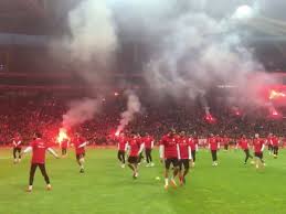 I must say inside the stadium it was, a great, incredible atmosphere, said. Galatasaray Fans Turn Up In Their Thousands To Provide Rocking Atmosphere For Training Session Ahead Of Fenerbahce Derby Mirror Online