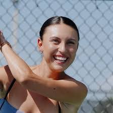 Shannon Mcnabb's Instagram, Twitter & Facebook