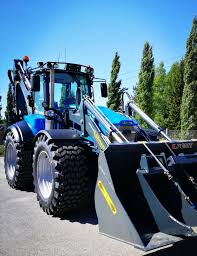 Lannen 8800k More Than A Backhoe Loader Lannen Lannen 8800k Multifunction Machine Multifunctionmachine Multipu En 2020 Tracteur Agricole Tracteur Pelleteuse