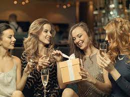 Awesome birthday gifts for 80 year old mom. Gifts For Women India Online Gifts Ideas For Her Women Romantic Gifts Igp Com