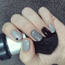 Black And Silver Glitter Nails Grey And Black Nails With Silver Glitter And Heart Grey Gel Nails Grey Nail Designs Black Silver Nails