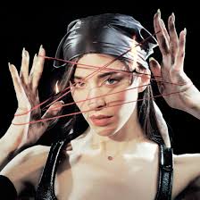 Caroline'ın Desire Albüm Kapağında Hangi Kulaklıkları Takıyor? :  r/Carolinepolachek