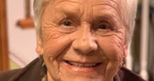 Jacqueline Robertson's Instagram, Twitter & Facebook