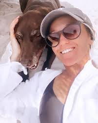 Mandy Burns's Instagram, Twitter & Facebook