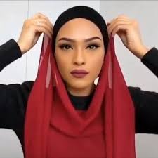 Sal Tesettur On Instagram Salbaglamavideosu Hazirsal Gelinbasi Tesettur Hijap Hijabfashion Tesetturmodasi Esarpbaglamavideosu Esarp Minelask Sefam Kolay Turban Baglama Sal Bandana Sac