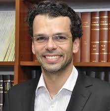 Professor » Daniel Vítor de Vasconcelos Santos » Faculdade de Medicina »  Departamento de Oftalmologia e Otorrinolaringologia » Somos UFMG