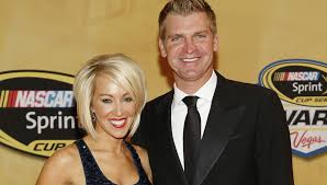 The popular nascar driver, who hails from kansas, was at hard rock stadium to watch his kansas city chiefs beat the san francisco 49ers in super bowl liv. Clint Bowyer 2021 Wife Net Worth Tattoos Smoking Body Facts Taddlr