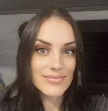 Is this your porch where FedEx delivered a package?