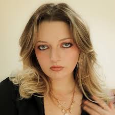 Link in bio… grab your photoshoot now!!!👀👀👀