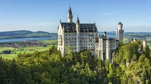 Schloss neuschwanstein ist derzeit geöffnet. Neuschwanstein 150 Jahre Traumschloss Des Marchenkonigs Br24