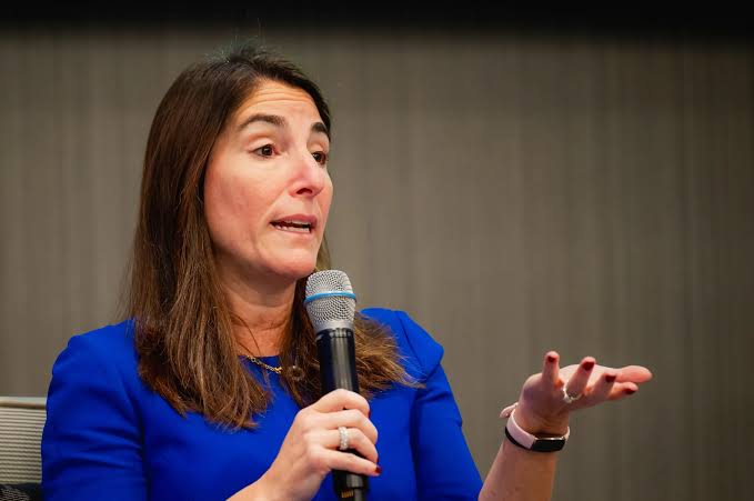 Hammack de la Fed duda que la inflación siga bajando hasta el 2% - Bloomberg