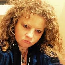 Jess Ledbetter's Instagram, Twitter & Facebook