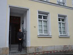 Keine Goldenen Wasserhahne Neuer Bischof Kohlgraf Stellt Neues Bischofshaus Vor Loriot In Der Kuche Und Schumann Am Flugel Mainz Fritz wunderlich & friederike sailer singen unterm fenster von robert schumann rolf reinhardt, klavier. neuer bischof kohlgraf stellt neues