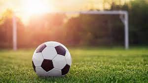 If we look at the scenarios of a few years back then we can say that football was not a popular game in except west bengal. à¤« à¤Ÿà¤¬ à¤² à¤ªà¤° à¤¨ à¤¬ à¤§ Essay On Football In Hindi Language
