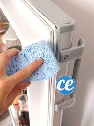 Frigo Sale Comment Le Nettoyer De Fond En Comble Avec Du Bicarbonate Nettoyer Frigo Comment Nettoyer Nettoyer Maison