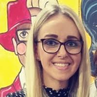 100+ perfiles de «Karley»