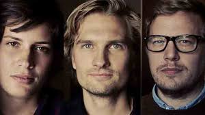 Tre nya till Earth People