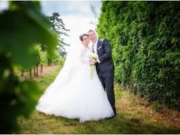 Heiraten In Basel Und Feiern Im Chateau D Isenbourg Rouffach In Frankreich So Werden Hochzeitstraume Wahr Heiraten Magische Hochzeit Und Hochzeitsfotos