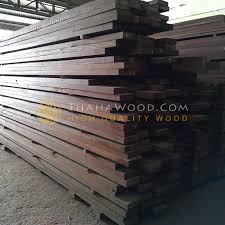 Sahabat 99, kayu ini kerap digunakan untuk plafon ataupun untuk membantu proses pengecoran. Jual Kayu Ulin Thahawood Com