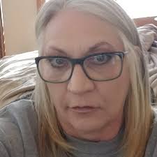 Do labradors pee in water?