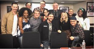 Though a sequel was never made, it was announced in august 2018 that hulu had commissioned a fourth season of veronica mars to air the following year, which more or less picks up. Veronica Mars Cast Reunion Photo Popsugar Entertainment