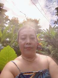 Kim's deep fly in a baseball game