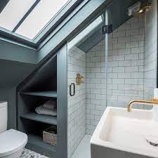 Furnishing a bathroom in the attic with sloping ceilings, slanted walls and off square angles don't think of your bathroom in the attic as a problem room which is harder to furnish functionally than more usual bathroom layouts. 31 Attic Bathroom Ideas That Add Value In 2021 Houszed