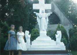When vernon himself died in 1979, a probate judge who looked closely at. Rare Photo Gladys Presley S Original Gravesite At Forest Hill Cemetery Mother Of Elvis Presley Memphis Magazine
