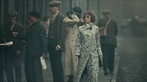 Set in birmingham, england, the series follows the exploits of the shelby crime family in the direct aftermath. Sunglasses For Polly Gray Born Shelby Helen Mccrory In Peaky Blinders S03e04 Spotern