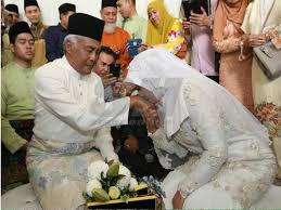 Petron datin halimah asub aadressil jln datin halimah, kampung muafakat, 80350 johor bahru, johor, malaysia, selle koha lähedal on: November 2017 Page 297 Portal Sinarharian