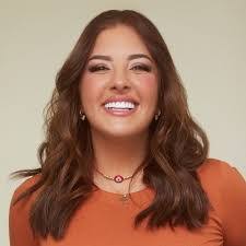 Stefany Romero's Instagram, Twitter & Facebook