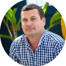 Peter Menge's Instagram, Twitter & Facebook