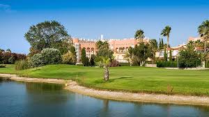 Du hittar denna trevliga golfanläggning i ett härligt solsäkert klimat, mellan alicante och valencia.oliva nova har ett underbart läge precis vid havet och den fina sandstranden. Golfresor Och Golfpaket Till Oliva Nova Spanien Trevligare Golfresa