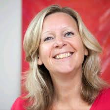 Een waslijst aan klachten kunnen vrouwen van 40+ ondervinden door de  natuurlijke afbraak van de hormonen Oestrogeen en Progesteron.