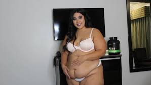Feeder And Feedee: BBW Model - ThisVid.com