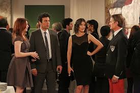 Cobie smulders (born april 3, 1982) is a canadian actress and former model who stars in the cbs sitcom how i met your mother, where she plays television reporter robin scherbatsky. How I Met Your Mother Bild Alyson Hannigan Cobie Smulders Josh Radnor Kyle Maclachlan 130 Von 592 Filmstarts De