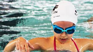 Avec un joli maillot de bain de la collection nahïad (un synchro star ou un matiti blue ?), il vous faut et les naïades en herbe trouveront leur bonheur dans la gamme de bonnet de bain fille. La Piscine Municipale Mairie De Saint Pierre Des Corps