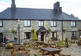 In 1750 it became a coaching inn when coaches first started crossing the moor, linking the towns of launceston and bodmin. Jamaica Inn Gasthaus Wikipedia