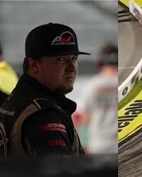 The Half Mile of Mayhem is living up to its name #VSCU300 @martinsvilleswy  📸 @h3_photography_