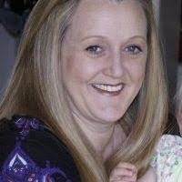 Julianne Draper's Instagram, Twitter & Facebook