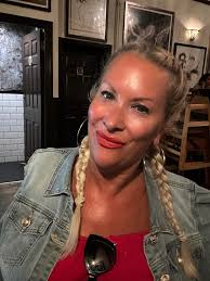 Lorraine Mack (@returnofthelollymack) • Threads, Say more