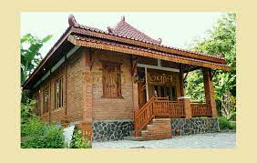Kemudian masyarakat provinsi ini akhirnya memikirkan model rumah yang lain. 5 Nama Dan Gambar Rumah Adat Jawa Tengah Lengkap Unik