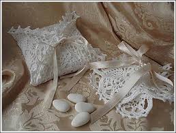 Dalle bomboniere da matrimonio più esclusive ed originali alle colorate e preziose bomboniere da battesimo. Pin Di Negrita Usa Su Plekta Belonaki Bomboniere Uncinetto Fai Da Te Bomboniere
