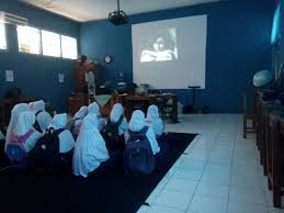 Penggunaan multimedia dalam pengajaran dan pembelajaran. Penggunaan Dan Manfaat Multimedia Oleh Guru Ips Dalam Pembelajaran