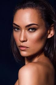 Jolin Ellis's Instagram, Twitter & Facebook