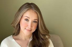 Rebecca Lee's Instagram, Twitter & Facebook