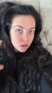 Lola Sharp (@brattobrand)