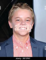 Maxwell Perry Cotton at ELYSIUM Premiere, Regency Village Theatre in  Westwood, Los Angeles, CA 08/ 07/2013 Stock Photo