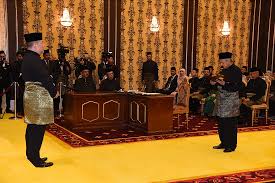 Ketika pemimpin pakatan harapan (ph) gila talak merayu supaya tun dr. Galeri Foto Album Angkat Sumpah Pm Ke 7 Tun Dr Mahathir Mohamad Di Istana Negara Pada 10 Mei 2018 Image Angkat Sumpah Pm Ke 7 Tun Dr Mahathir Mohamad Di Istana Negara Pada 10 Mei 2018