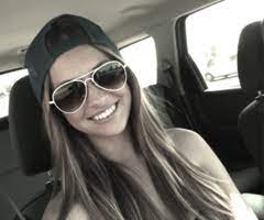 When In Doubt Wear A Baseball Cap Baseball Cap Hairstyles Baseball Hat Hairstyles Cap Girl